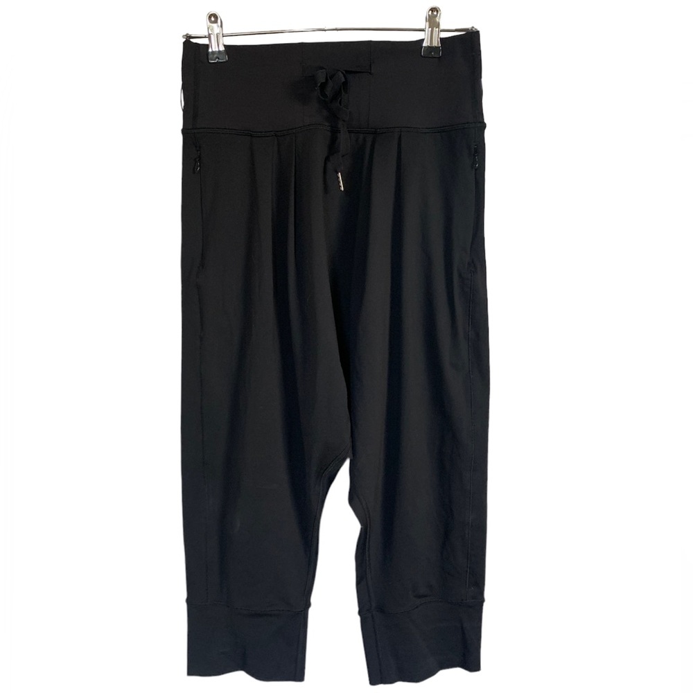 Lululemon High Rise Black capri Harem Pant Size 6